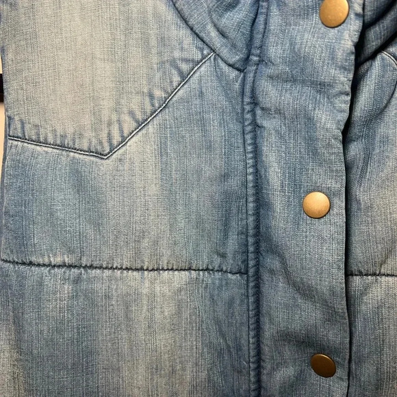 NWOT Cloth & Stone Chambray Denim Puffer Vest M - Picture 5 of 14